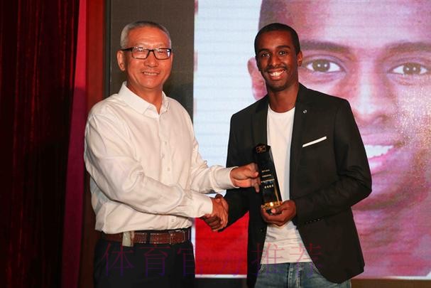 五超、五甲联赛颁奖典礼济宁举行 共同期待下赛季精彩再临 五超、五甲联赛颁奖典礼济宁举行 共同期待下赛季精彩再临